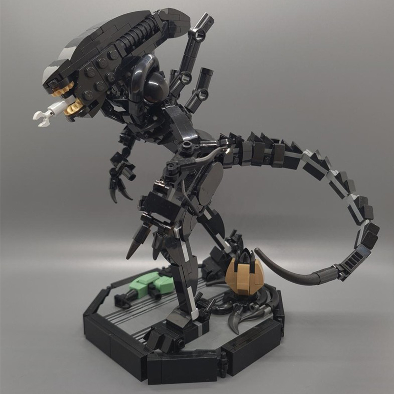 Xenomorph Kids Toys - 588pcs MOC Xenomorph Model Building Blocks