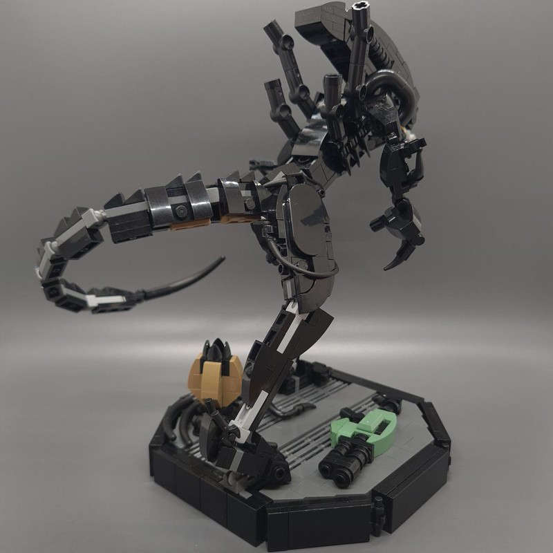 588pcs MOC Xenomorph Model Bui - Xenomorph Kids Toys review and price